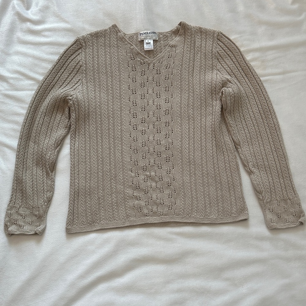 Pendleton Women's Beige V-Neck Sweater